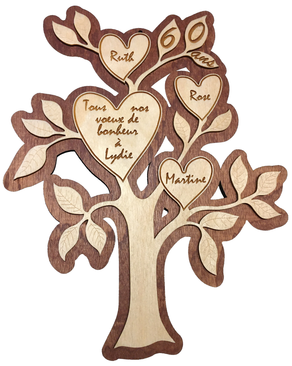 Arbre en bois okoumé et bouleau gravé et découpé avec incrustation de cœurs réalisé sur mesure à offrir comme cadeau à l'occasion d'un anniversaire